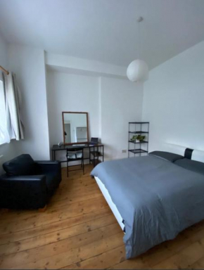 Apartment, Ealing